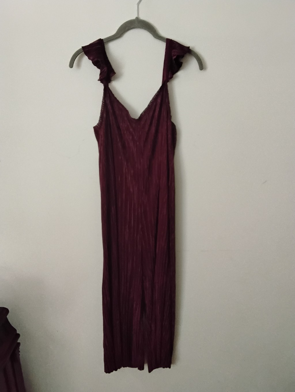 Anthropologue Sleeveless V-Neck Burgundy Jumpsuit With Ruffle Straps Medium